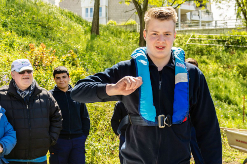 Achtung gleich knallt es...