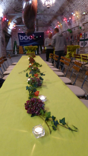 Feiern im Bootskeller (Grotte)