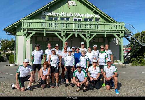 Haveltour 2022 CfWP - Alle Teilnehmer vor dem Bootshaus des RV in Werder